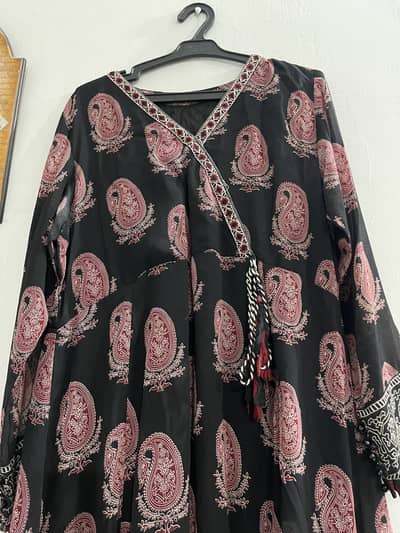 3 long frocks all three frocks in 4500 each dress 1500 size large- me