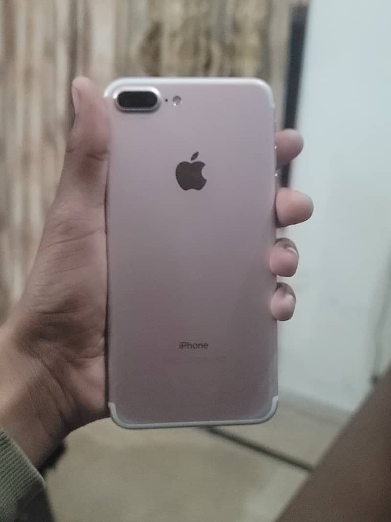 iPhone 7 Plus 1