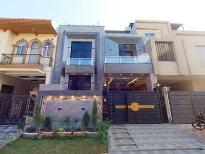5 Marla Spacious House Is Available In Canal Garden For sale