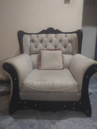  High Quality Slippers – Near New Condition