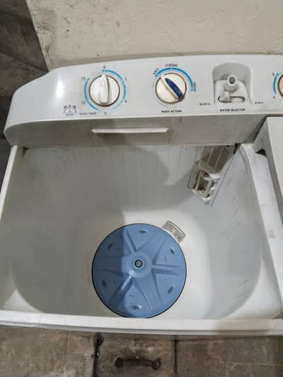 Dawlance Washing machine for sale