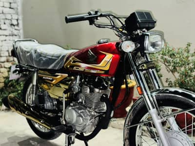 Honda 125  gold edetion 550 km used only bike bilkul 0 meter conditon