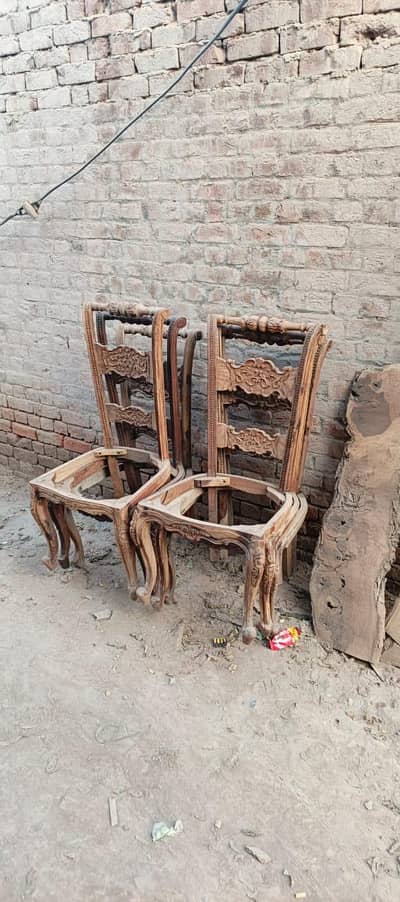dany raad wali chair 1600 ki bedrom 1800 ki baki 12 1200 ki chairs