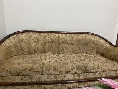 5 seater sofa set with center table