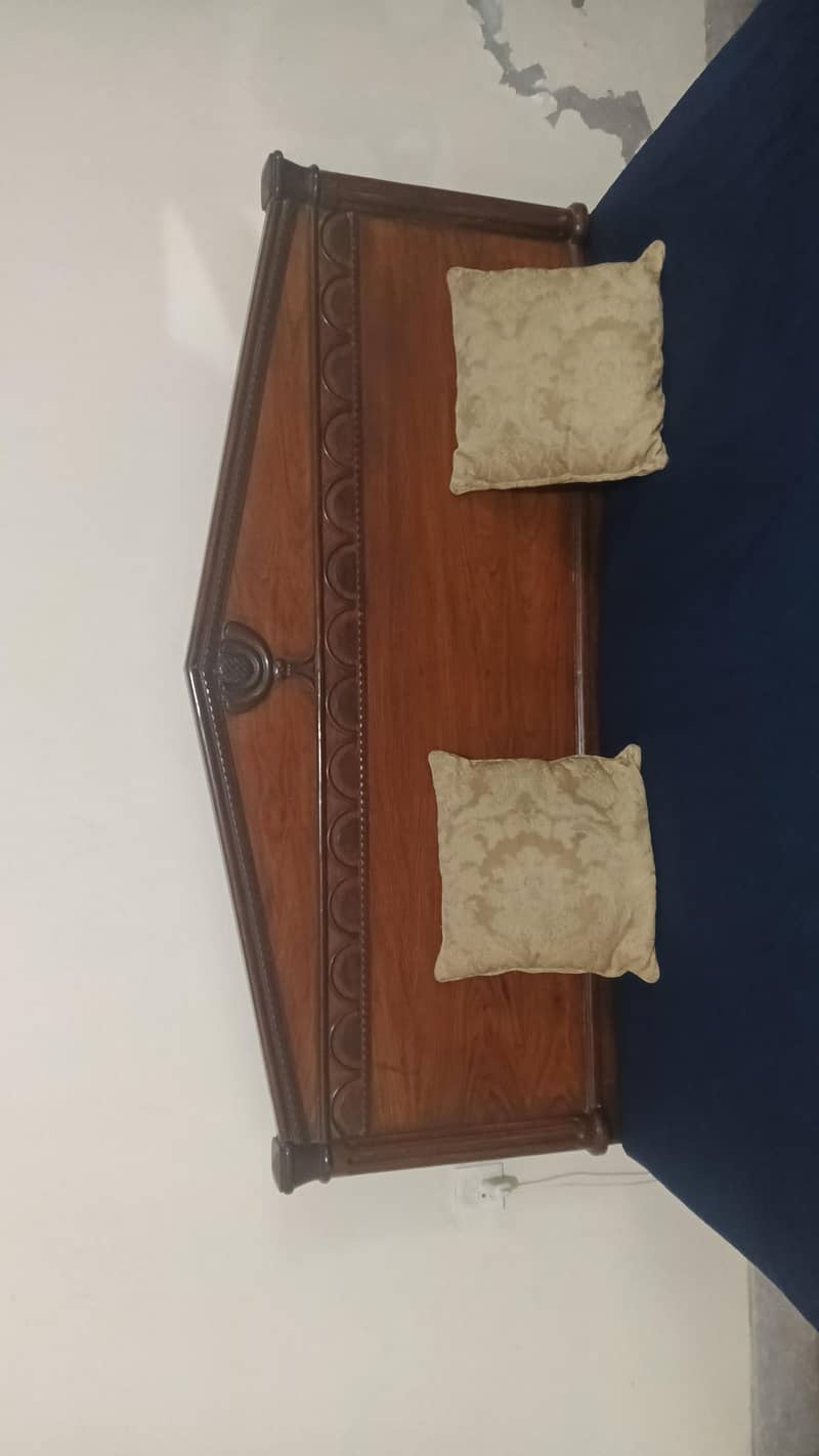 Bed with dressing table 3