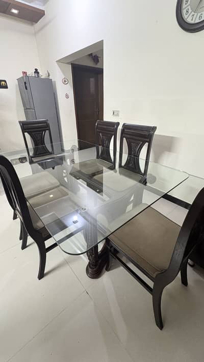 Sheesham wood 6 seater dining table for sale