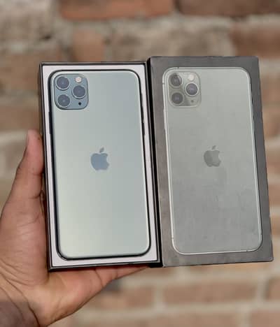 Spec 256Gb E-sim Non Active   84% orignal Health with orignal Box