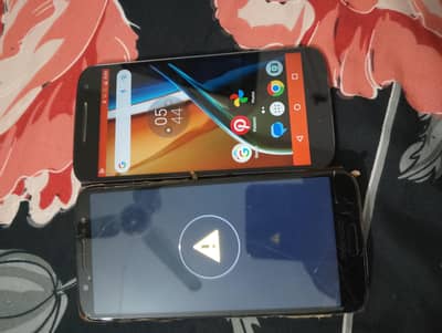 Motorola G6 and G4