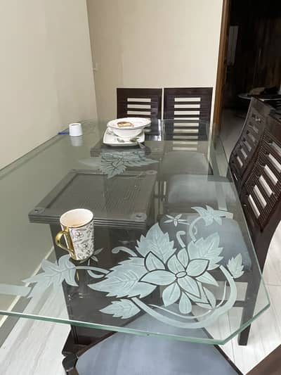 DINING TABLE