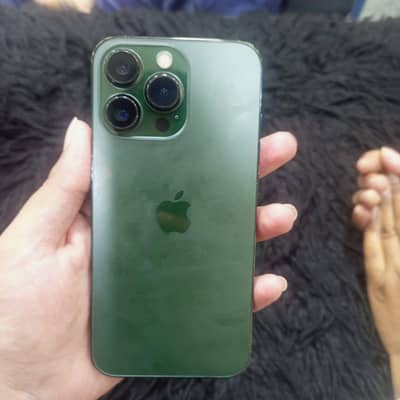 iPhone 13 pro factory unlocked