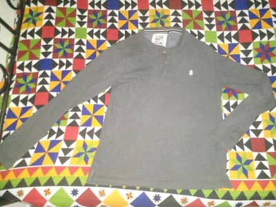 Winter uppers & tshirts for males.