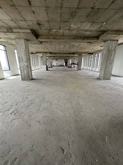 20000 SQ. FT Warehouse Quaid-E-Azam is Available