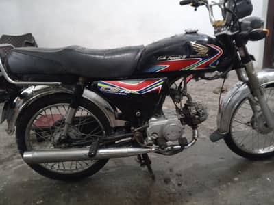 18 modl honda cd70 for sale