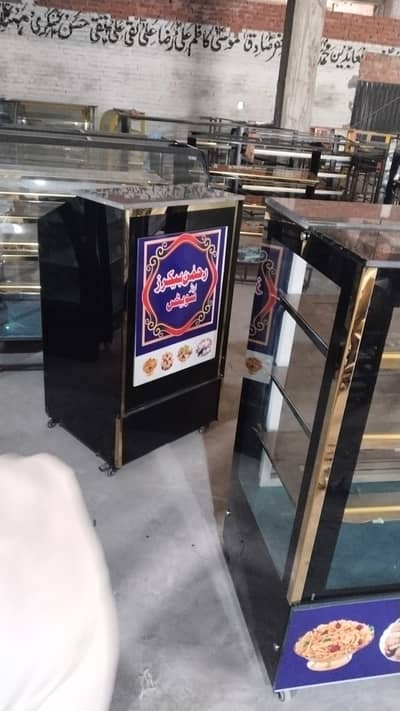 display counter , bakery counter , cake counter , cake chillar