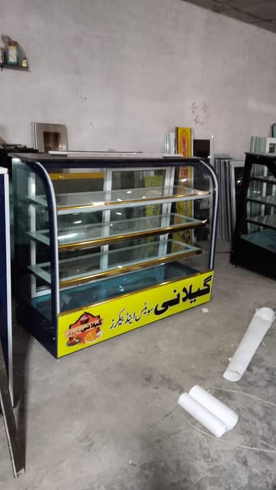 display counter , bakery counter , cake counter , cake chillar