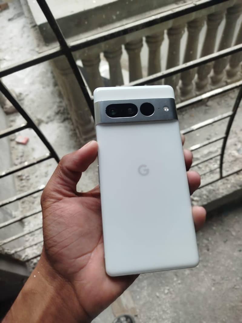 Google pixel 7 pro 2