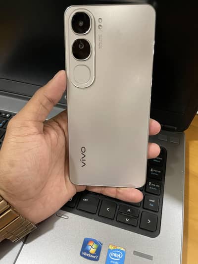 vivo y200