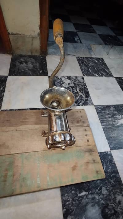 Manual Qeema Keema Machine with Attached Wooden Seat