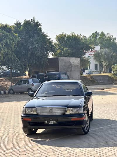 Toyota crown