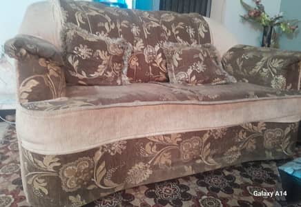 Comfortable 7-Seater Fabric Sofa Set – Excellent Condition