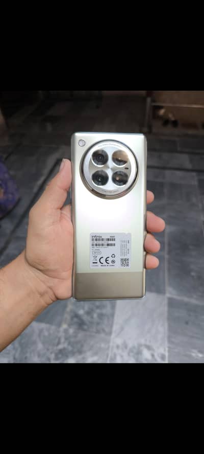 Zero 40 5G 12+12/256 5G 0308/49000/22