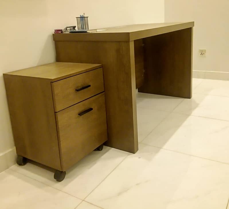 Computer Table with Side Table 1