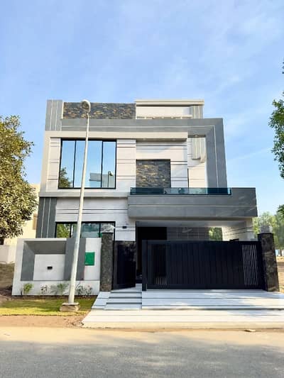 Top City 10 Marla House For Sale