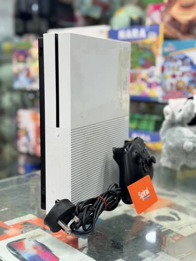 XBOX ONE S 500GB Used