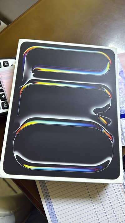 ipad pro 256gb M5 13" Black Wifi+Cellular