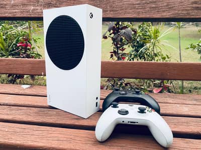 Xbox Series S with 2 controller