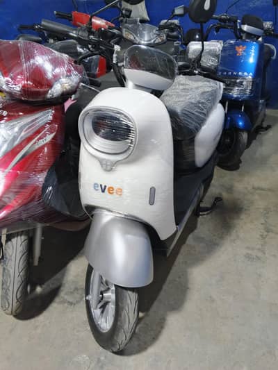 ELECTRIC scooties  available mob#0308 4753955