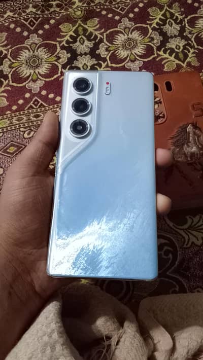 tecno camon 40 pro