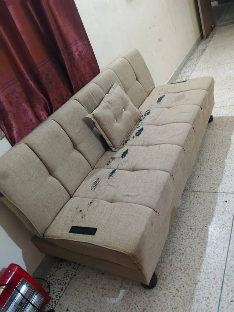 Sofa cumbed 2