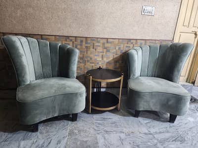 Sofa chair with table