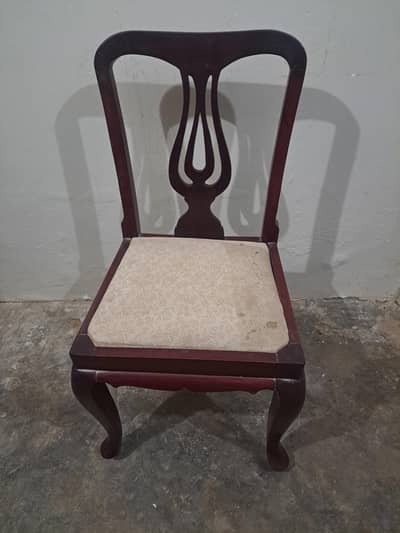 dining table 8 chairs very good condition dining table