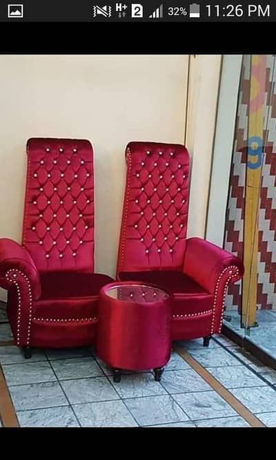 bed room sofa chairs