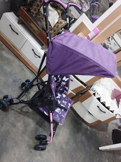 baby trolly new condition double tyre