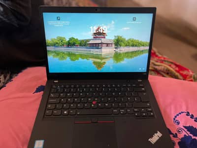 Lenovo T490 core i7 8th gen touch
