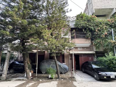 Single and sharing rooms available in Rawalpindi girls hostel