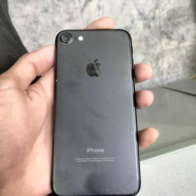 iphone 7 non pta  32gb . water pack full 10/10 condition