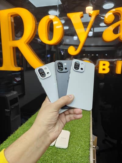 Oneplus 13t 12/256 non used non active paperkits available