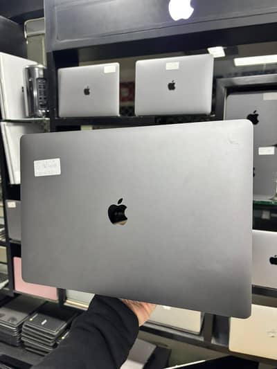 MacBook Pro 2019 | 16″ | Core i7 | 16GB RAM | 512GB SSD | AMD 4GB Gra