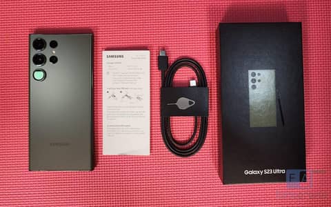 Samsung s23 ultra 8/256 black with original box and wire