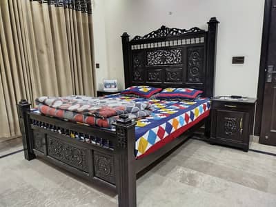 Pure chinioti vintage bed