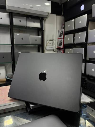 Apple MacBook Pro M3 Pro 2023 14″ | 18GB RAM | 512GB SSD Laptop