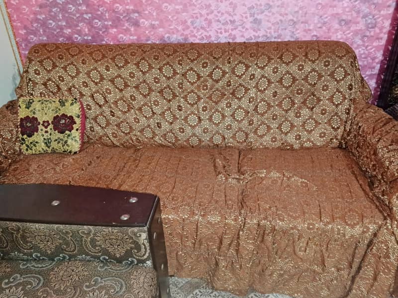 اعلیٰ معیار کے آرام دہ صوفے فروخت کے لیے دستیاب 1