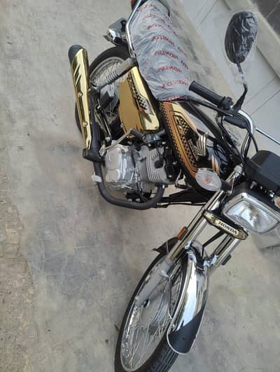 Honda 125 self start  Gold 2024/25 model