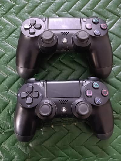 2x playstation 4 Controller for sale.