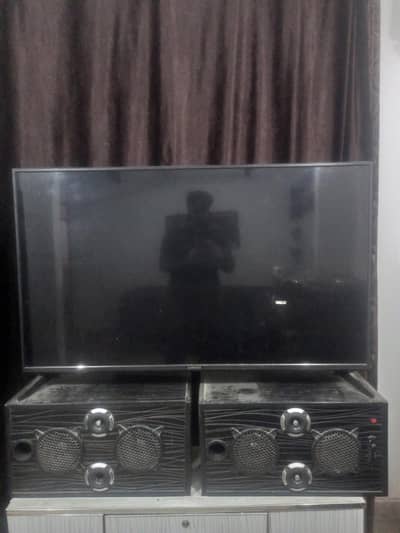 Led Tv and Speakers
