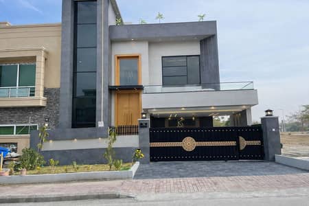 10 Marla ultra modren house with great elevation for sale